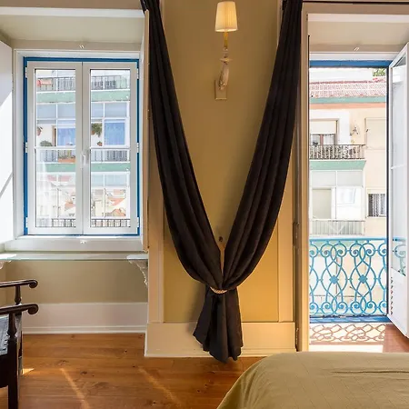 Lxroller Deluxe Mouraria Views Apartment Lisbon